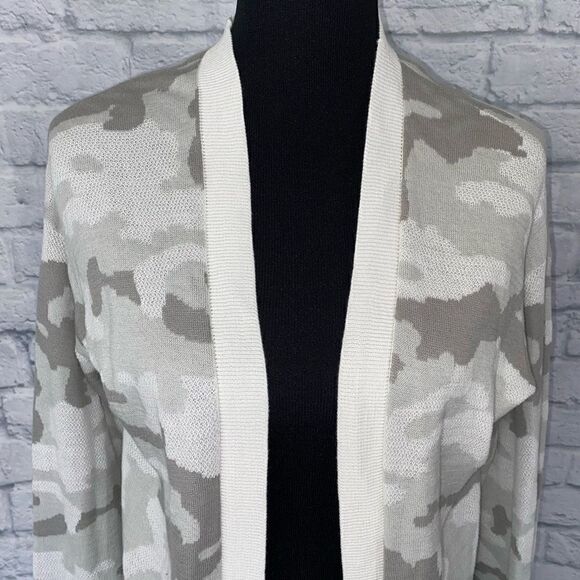 Express women S 100% cotton camo print open front cardigan w/pockets - Picture 12 of 12